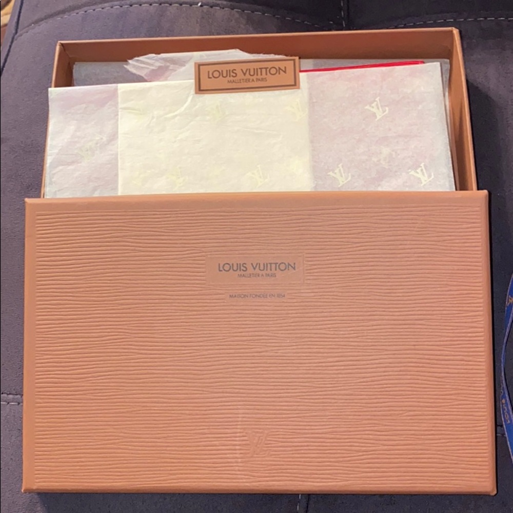 Louis Vuitton Epi Wallet - Picture 7 of 7